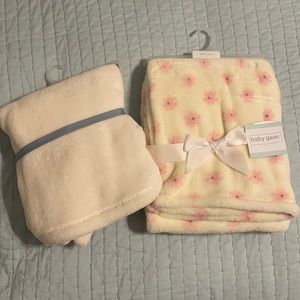 NWT - super soft baby blankets